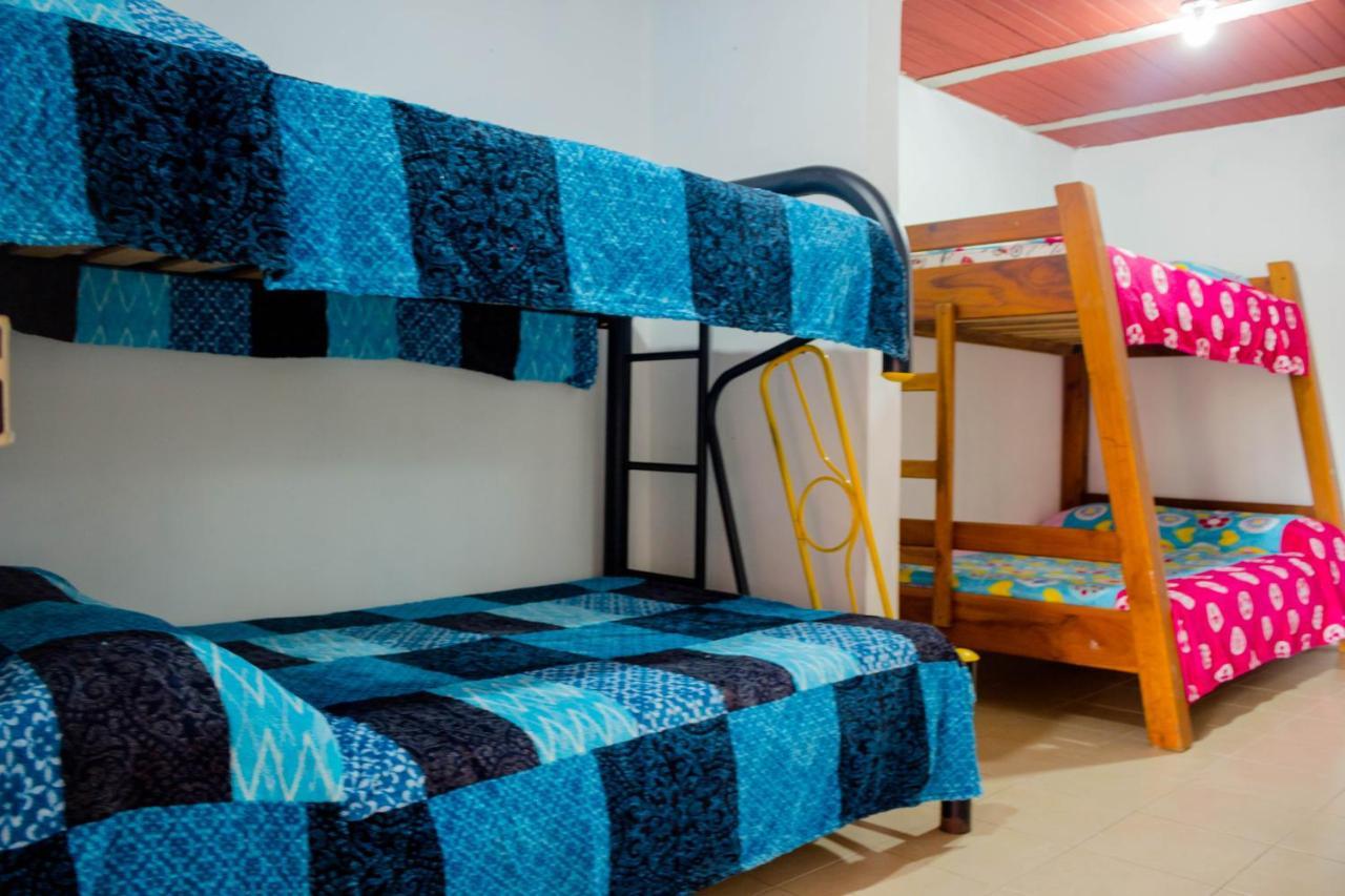 Hostal Familiar La Palma Villa Calima Ngoại thất bức ảnh