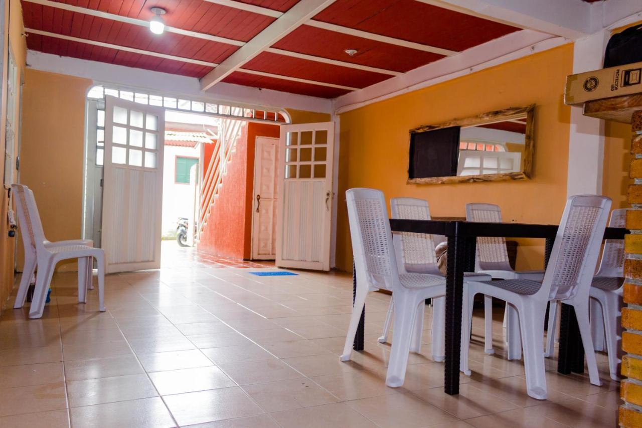 Hostal Familiar La Palma Villa Calima Ngoại thất bức ảnh