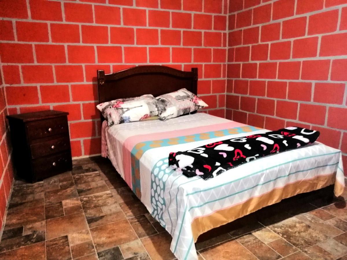 Hostal Familiar La Palma Villa Calima Ngoại thất bức ảnh